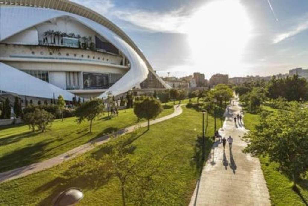 Apartamento En La Playa Las Arenas +Wifi+Ac 발렌시아 외부 사진